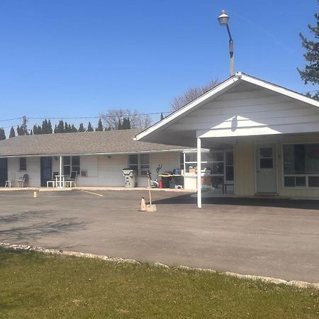 Colonial Motel Chatham-Kent 외부 사진